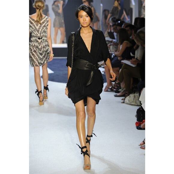 Vintage Diane von Furstenberg “Antoinette” Wool Wrap Dress | Fall Heritage Edit - Picture 15 of 16